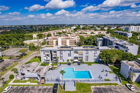 Купить кондоминиум в Майами, Флорида 2 спальни, 83.61м2, № 1953723 - фото 19