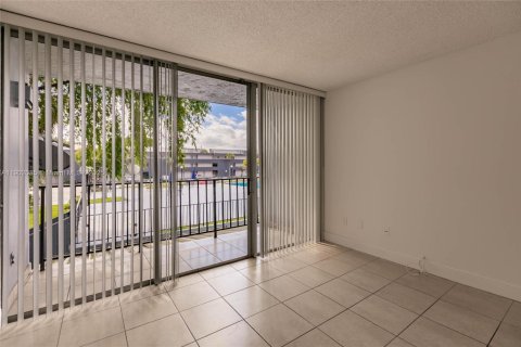 Купить кондоминиум в Майами, Флорида 2 спальни, 83.61м2, № 1953723 - фото 15