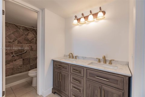 Купить кондоминиум в Майами, Флорида 2 спальни, 83.61м2, № 1953723 - фото 13