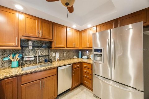 Condo in Saint Pete Beach, Florida, 1 bedroom  № 1803160 - photo 13