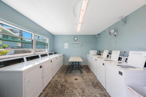 Condo in Saint Pete Beach, Florida, 1 bedroom  № 1803160 - photo 25
