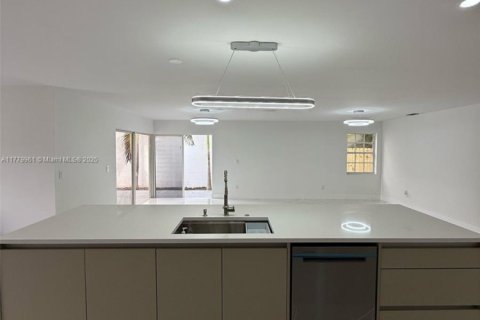 Купить виллу или дом в Майами, Флорида 4 спальни, 187.29м2, № 1708035 - фото 7