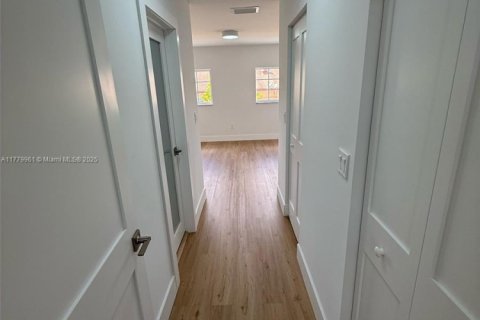 Купить виллу или дом в Майами, Флорида 4 спальни, 187.29м2, № 1708035 - фото 19