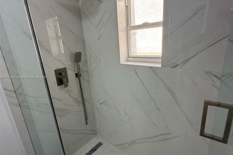 Купить виллу или дом в Майами, Флорида 4 спальни, 187.29м2, № 1708035 - фото 28