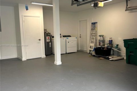 Купить виллу или дом в Майами, Флорида 4 спальни, 187.29м2, № 1708035 - фото 17