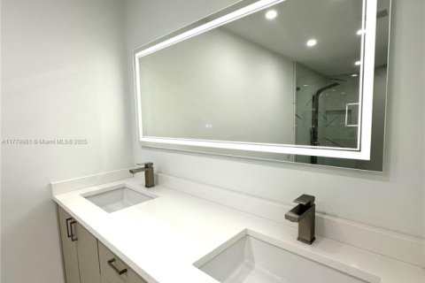 Купить виллу или дом в Майами, Флорида 4 спальни, 187.29м2, № 1708035 - фото 12