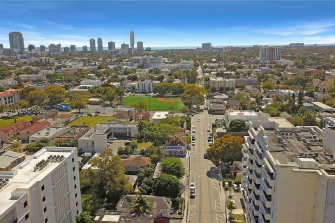Immobilier commercial à vendre à Miami, Floride: 352.01 m2 № 2081371 - photo 22