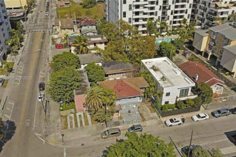 Immobilier commercial à vendre à Miami, Floride: 352.01 m2 № 2081371 - photo 21