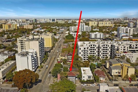 Immobilier commercial à vendre à Miami, Floride: 352.01 m2 № 2081371 - photo 10
