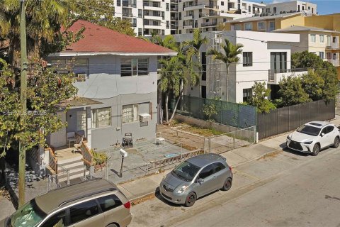 Immobilier commercial à vendre à Miami, Floride: 352.01 m2 № 2081371 - photo 2