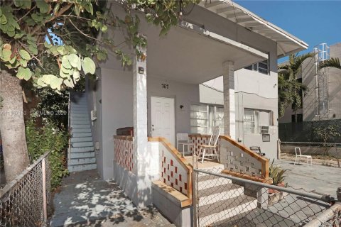 Immobilier commercial à vendre à Miami, Floride: 352.01 m2 № 2081371 - photo 5