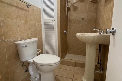 Immobilier commercial à louer à Miami, Floride: 1 chambre, 60.39 m2 № 2439369 - photo 8