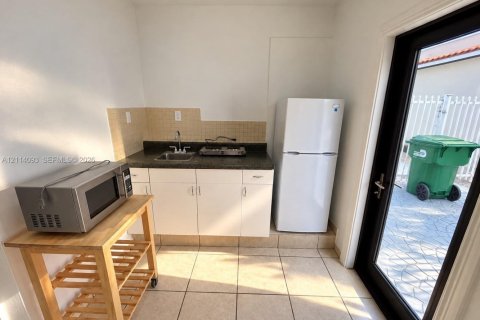 Immobilier commercial à louer à Miami, Floride: 1 chambre, 60.39 m2 № 2439369 - photo 4