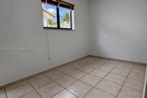 Immobilier commercial à louer à Miami, Floride: 1 chambre, 60.39 m2 № 2439369 - photo 5