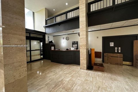 Condominio en venta en Aventura, Florida, 2 dormitorios, 99.68 m2 № 2034445 - foto 13