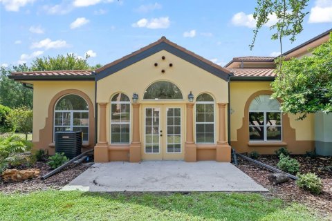 Condo in Lady Lake, Florida, 2 bedrooms  № 2157556 - photo 4