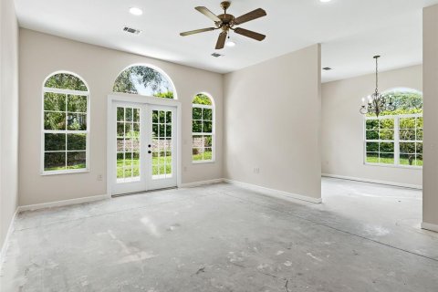 Condo in Lady Lake, Florida, 2 bedrooms  № 2157556 - photo 17