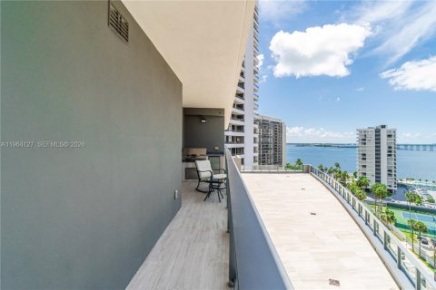 Condo in Miami, Florida, 1 bedroom  № 2081084 - photo 22