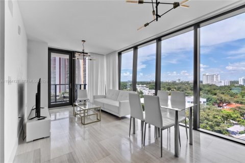 Condo in Miami, Florida, 1 bedroom  № 2081084 - photo 7