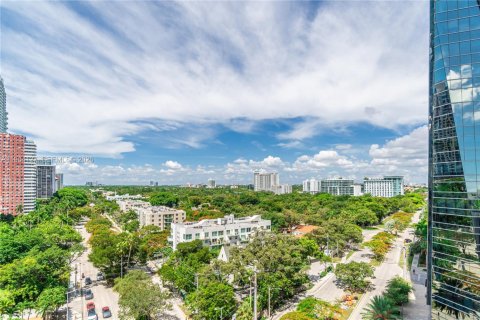 Condo in Miami, Florida, 1 bedroom  № 2081084 - photo 23