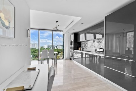 Condo in Miami, Florida, 1 bedroom  № 2081084 - photo 6