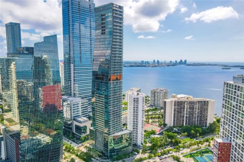 Condo in Miami, Florida, 1 bedroom  № 2081084 - photo 2