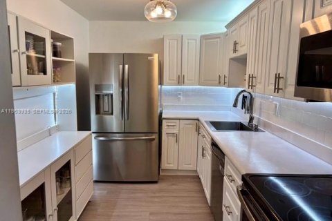 Copropriété à vendre à Aventura, Floride: 2 chambres, 121.98 m2 № 2009521 - photo 12