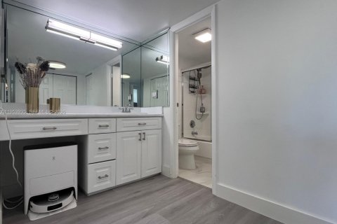 Copropriété à vendre à Aventura, Floride: 2 chambres, 121.98 m2 № 2009521 - photo 21