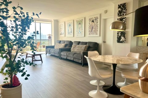 Copropriété à vendre à Aventura, Floride: 2 chambres, 121.98 m2 № 2009521 - photo 3