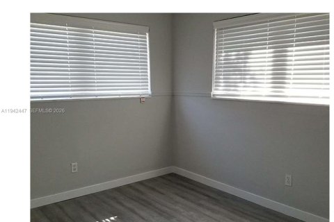 Casa en venta en Wilton Manors, Florida, 3 dormitorios, 111.95 m2 № 2000455 - foto 8