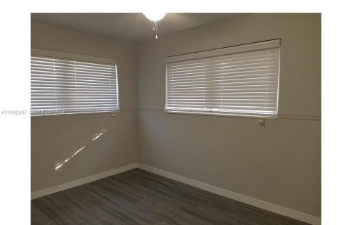 Casa en venta en Wilton Manors, Florida, 3 dormitorios, 111.95 m2 № 2000455 - foto 9