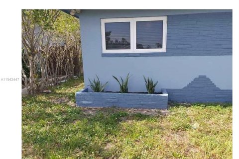 Casa en venta en Wilton Manors, Florida, 3 dormitorios, 111.95 m2 № 2000455 - foto 13