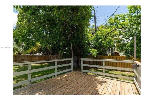 Casa en venta en Wilton Manors, Florida, 3 dormitorios, 111.95 m2 № 2000455 - foto 12