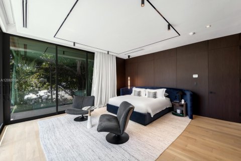 Villa ou maison à vendre à Miami Beach, Floride: 6 chambres, 426.42 m2 № 2300412 - photo 17