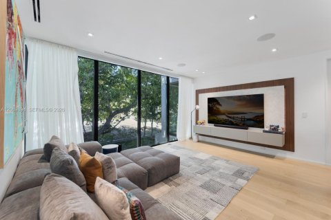 Villa ou maison à vendre à Miami Beach, Floride: 6 chambres, 426.42 m2 № 2300412 - photo 16