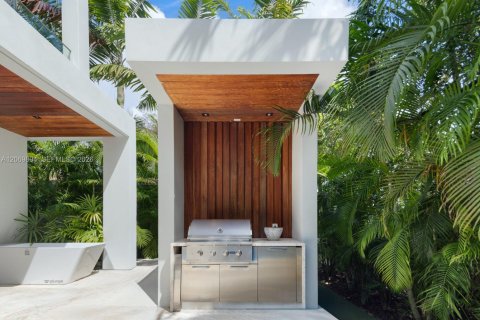 Villa ou maison à vendre à Miami Beach, Floride: 6 chambres, 426.42 m2 № 2300412 - photo 25