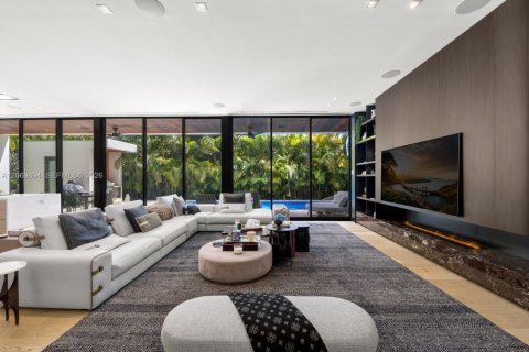 Villa ou maison à vendre à Miami Beach, Floride: 6 chambres, 426.42 m2 № 2300412 - photo 6