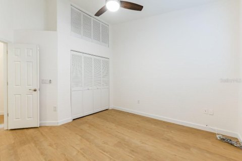 House in Sarasota, Florida 3 bedrooms, 149.02 sq.m. № 1773023 - photo 22