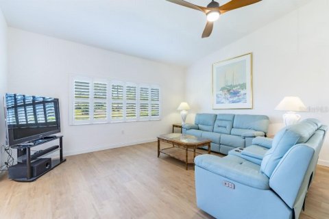 House in Sarasota, Florida 3 bedrooms, 149.02 sq.m. № 1773023 - photo 8