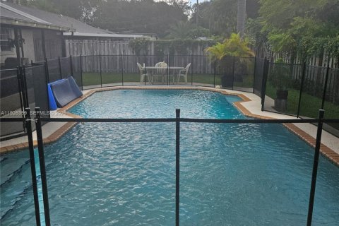 Casa en alquiler en Sunrise, Florida, 3 dormitorios, 109.53 m2 № 1986505 - foto 21