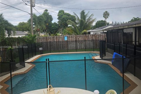 Casa en alquiler en Sunrise, Florida, 3 dormitorios, 109.53 m2 № 1986505 - foto 22