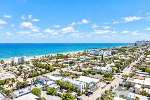 Touwnhouse à Lauderdale-by-the-Sea, Floride 3 chambres, 134.52 m2 № 2389510
