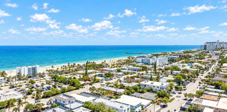 Touwnhouse à Lauderdale-by-the-Sea, Floride 3 chambres, 134.52 m2 № 2389510