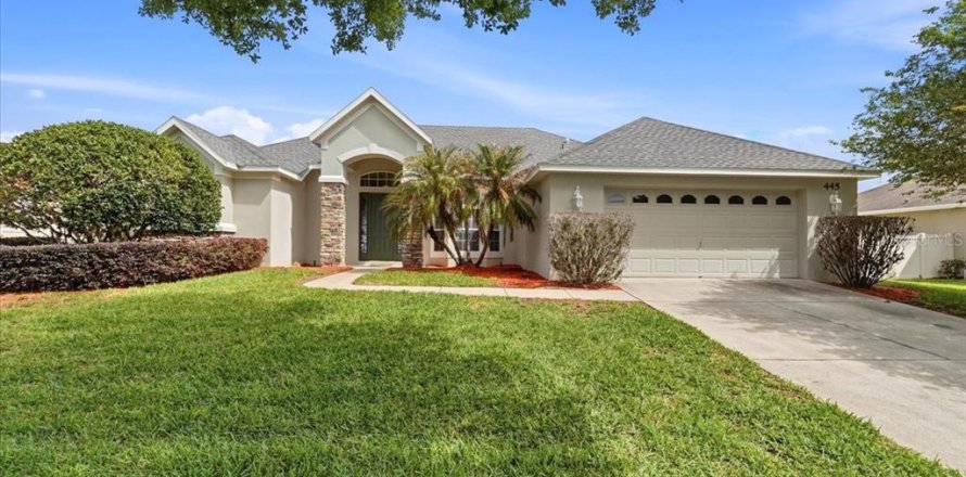Casa en Auburndale, Florida 4 dormitorios, 225.47 m2 № 2219525