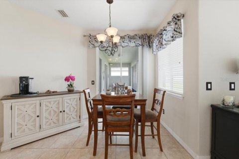 Casa en venta en Auburndale, Florida, 4 dormitorios, 225.47 m2 № 2219525 - foto 20