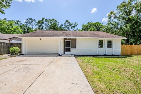 House in Longwood, Florida 3 bedrooms, 154.03 sq.m. № 1812416 - photo 1