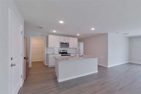 Villa ou maison à louer à Ocala, Floride: 5 chambres, 220.18 m2 № 2383859 - photo 6