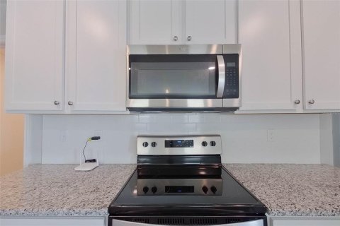 Villa ou maison à louer à Ocala, Floride: 5 chambres, 220.18 m2 № 2383859 - photo 13