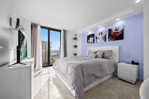 Condo in Aventura, Florida, 2 bedrooms  № 1971639 - photo 25