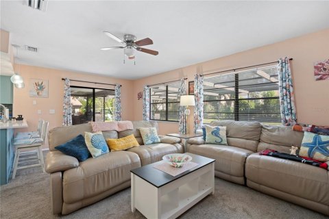 House in Spring Hill, Florida 2 bedrooms, 147.53 sq.m. № 1833060 - photo 26